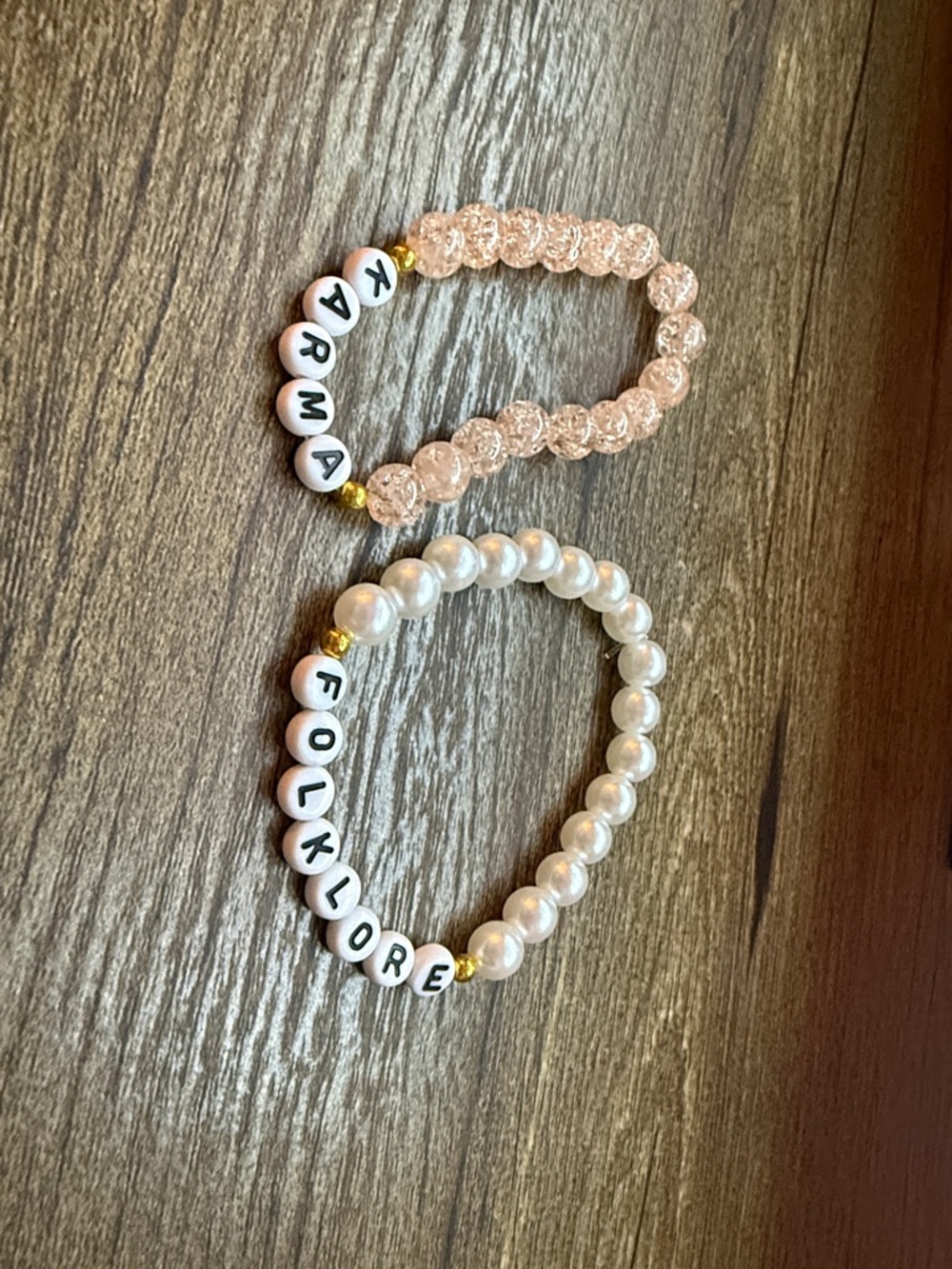 Taylor Swift friendship bracelets